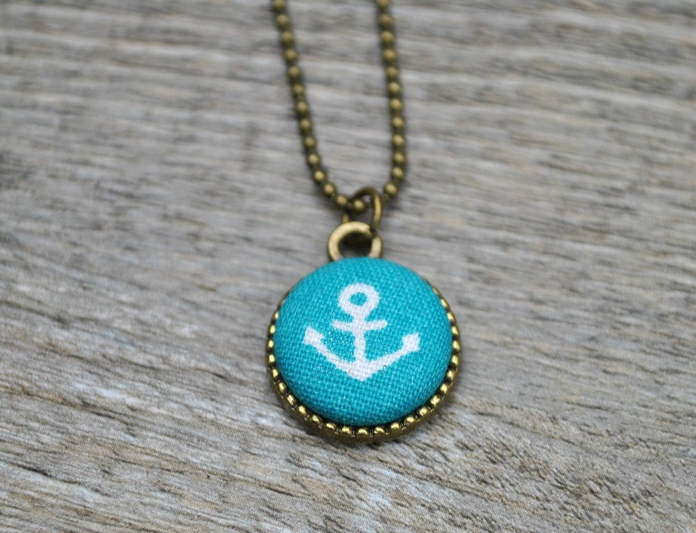 Kette mit Anker und Stoff in Türkis