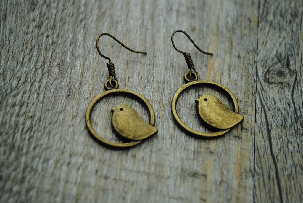 Ohrringe mit Vögelchen in bronze