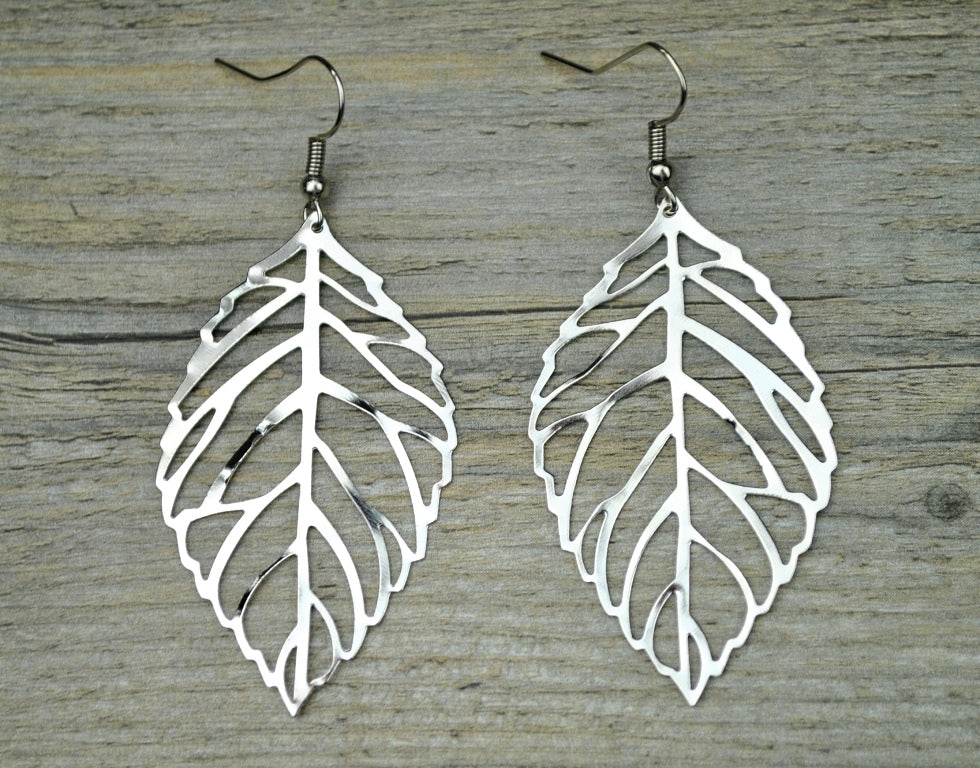Ohrringe mit Blatt Silber
