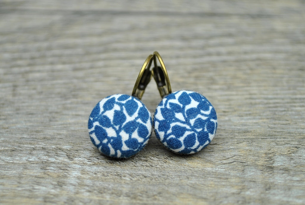 Ohrringe mit Stoff Blaue Blümchen bronze