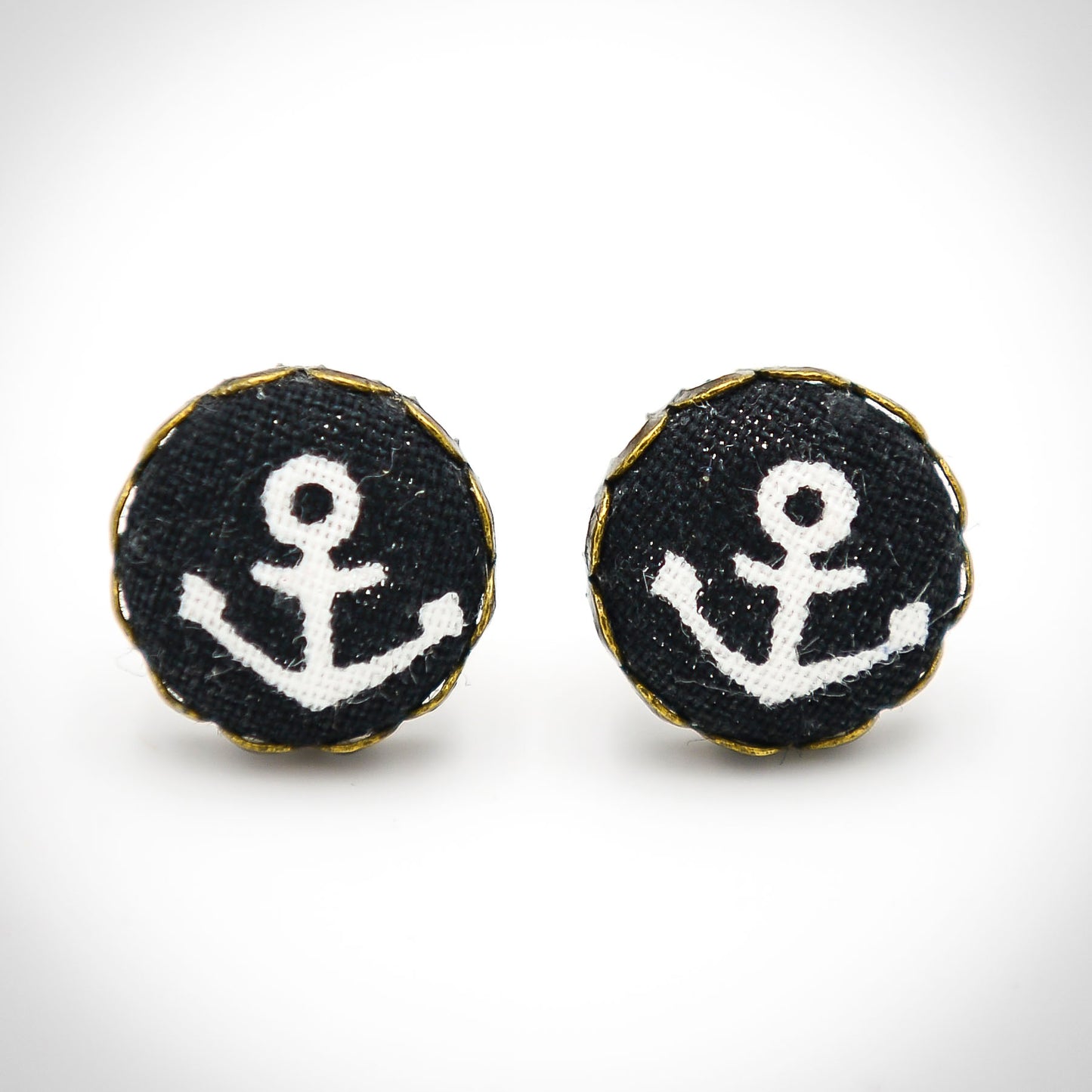 Ohrstecker aus Stoff mit Anker Schwarz