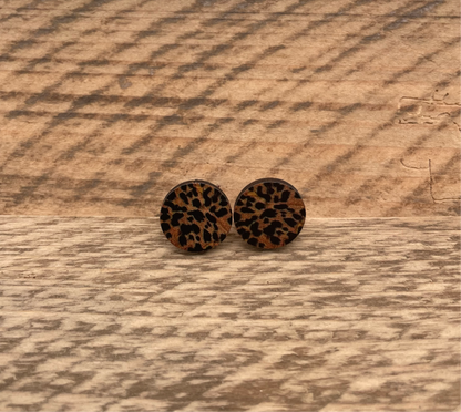 Ohrstecker aus Holz – Schwarz-Braun, Leo-Style, 15mm
