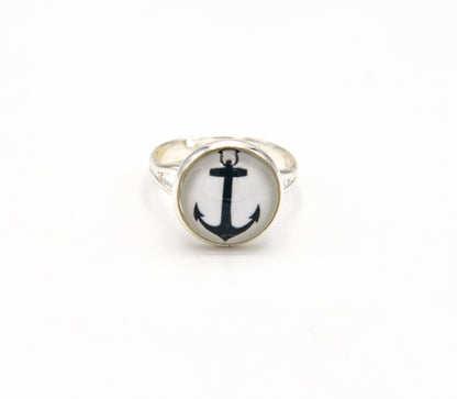 Auffälliger Ring in Silber und Anker 12mm