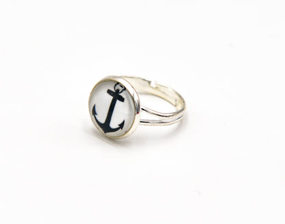 Auffälliger Ring in Silber und Anker 12mm